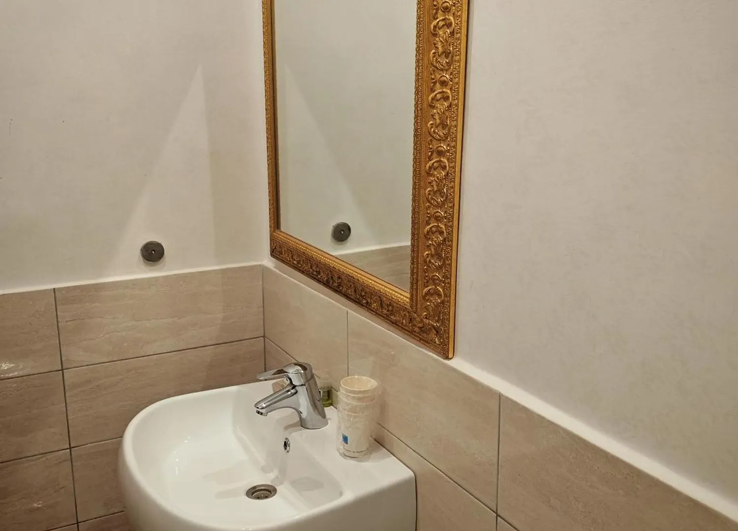 La Breccia A Porta Pia Bed & Breakfast Roma 3*,  İtalya