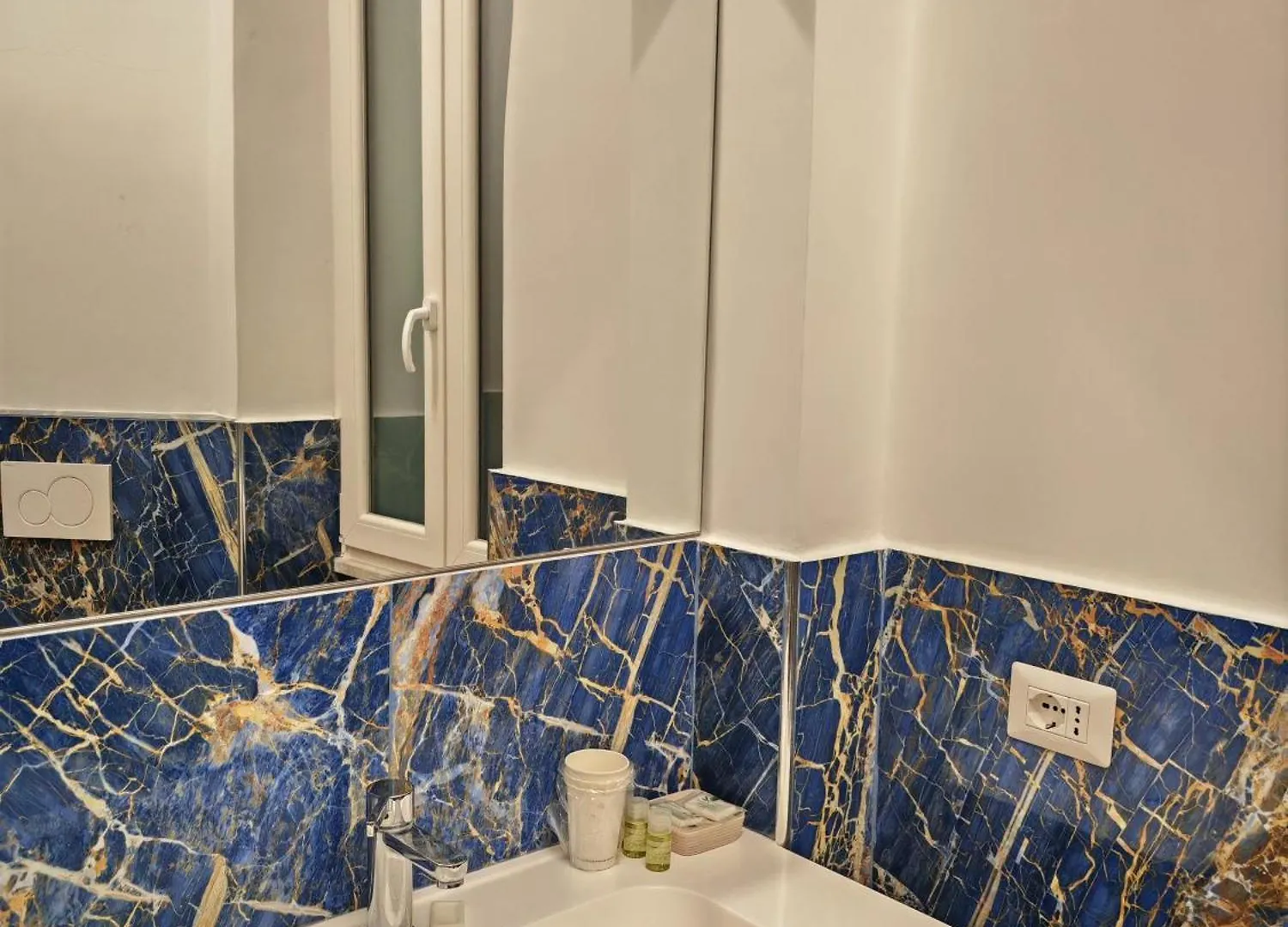 La Breccia A Porta Pia Bed & Breakfast Roma 3*,  İtalya