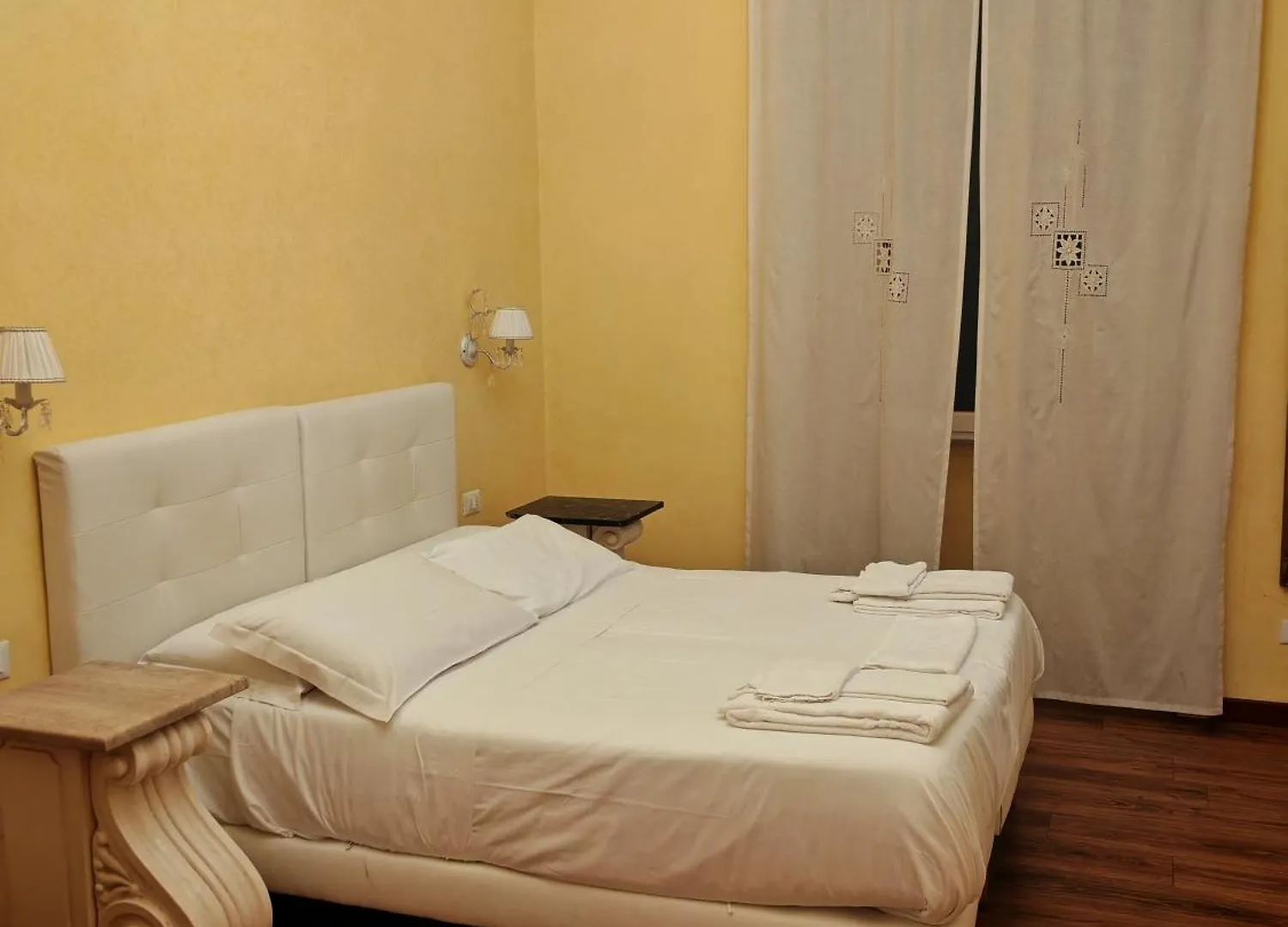 ***  La Breccia A Porta Pia Bed & Breakfast Roma İtalya