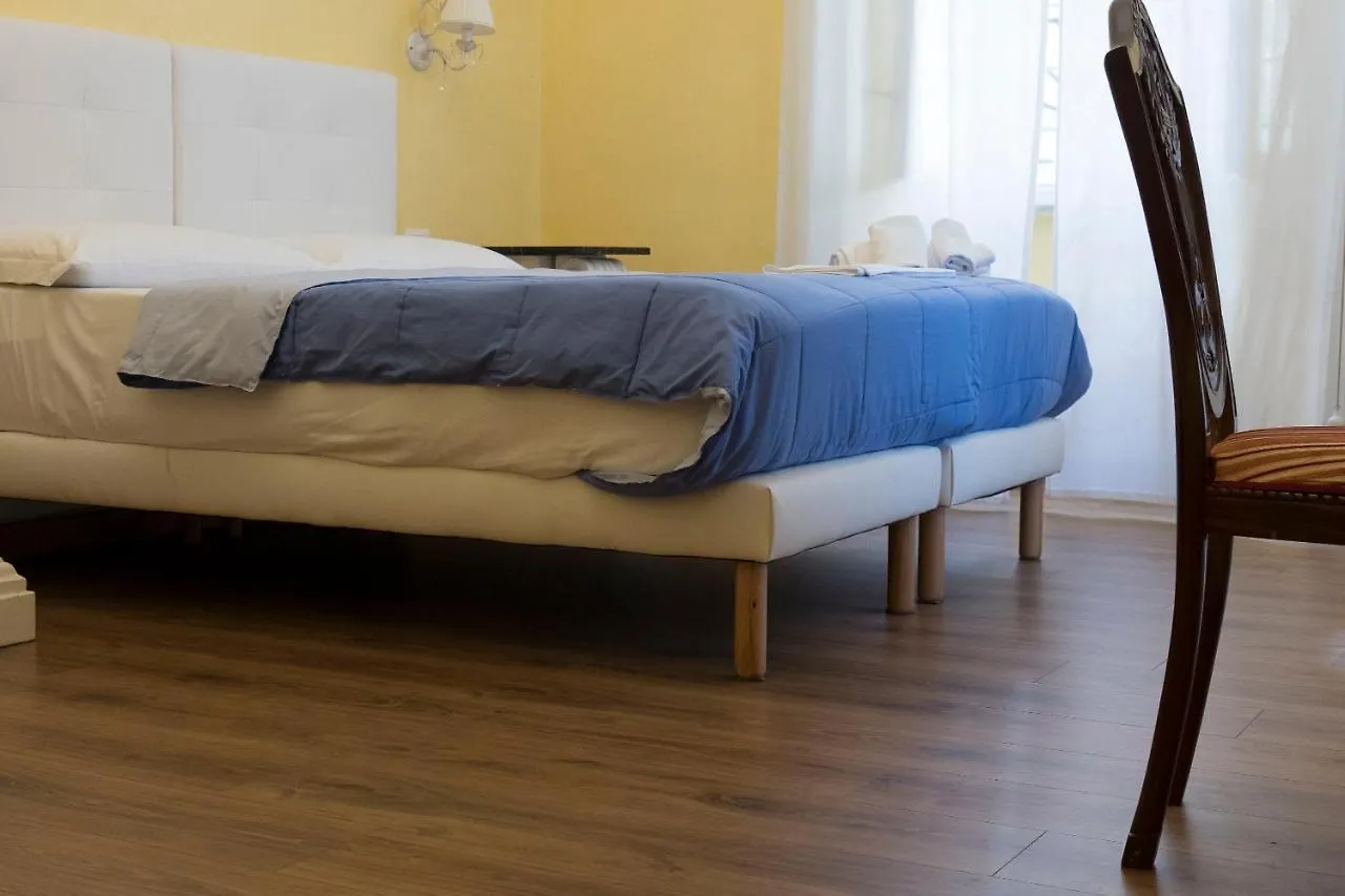 Bed and Breakfast La Breccia A Porta Pia Roma Italia
