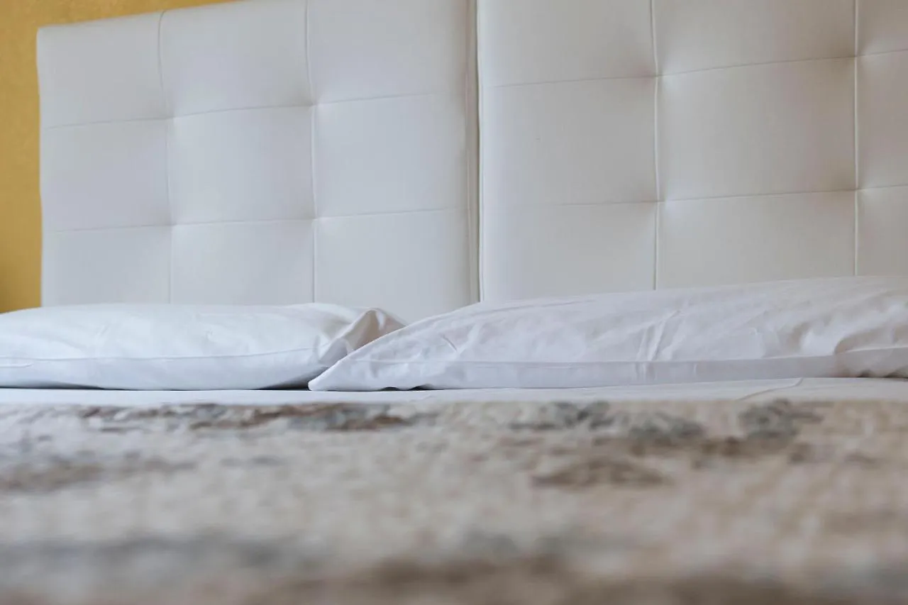 Bed and Breakfast La Breccia A Porta Pia Roma