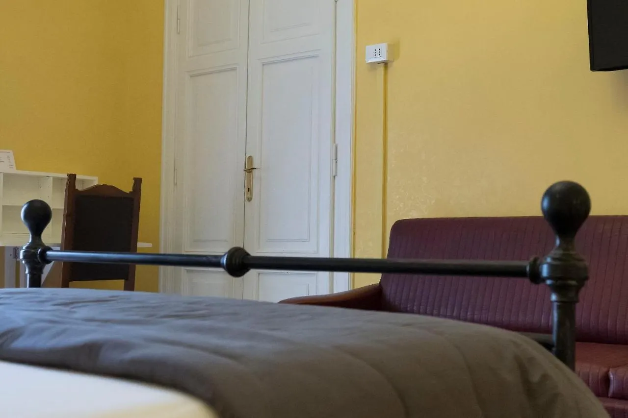 ***  Bed and Breakfast La Breccia A Porta Pia Roma Italia