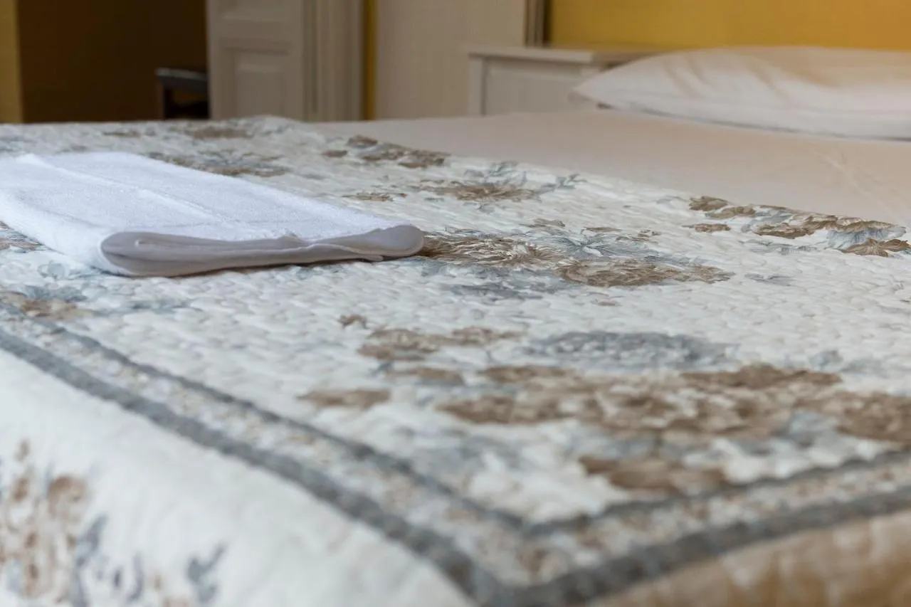 Bed and Breakfast La Breccia A Porta Pia Roma