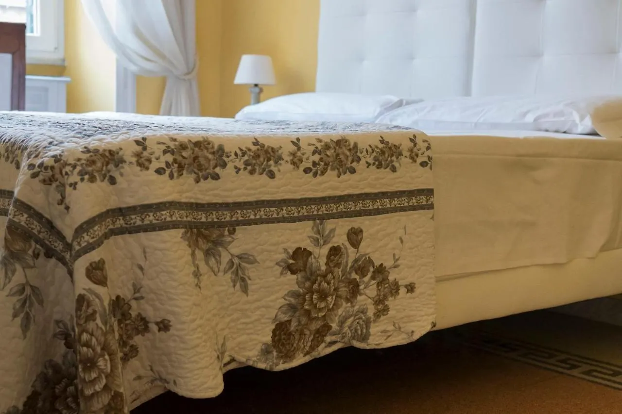 Bed and Breakfast La Breccia A Porta Pia Roma