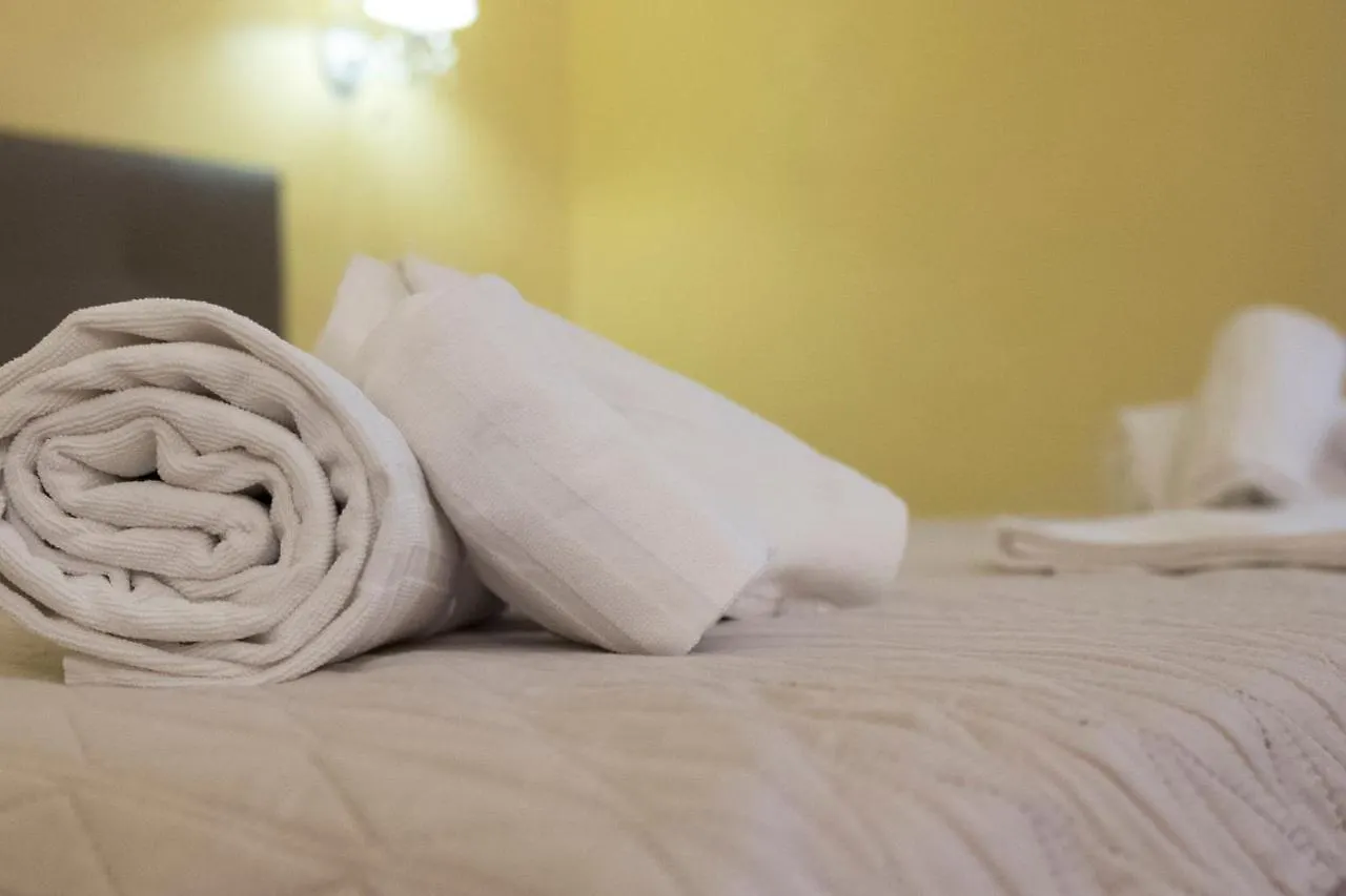 Bed and Breakfast La Breccia A Porta Pia Roma