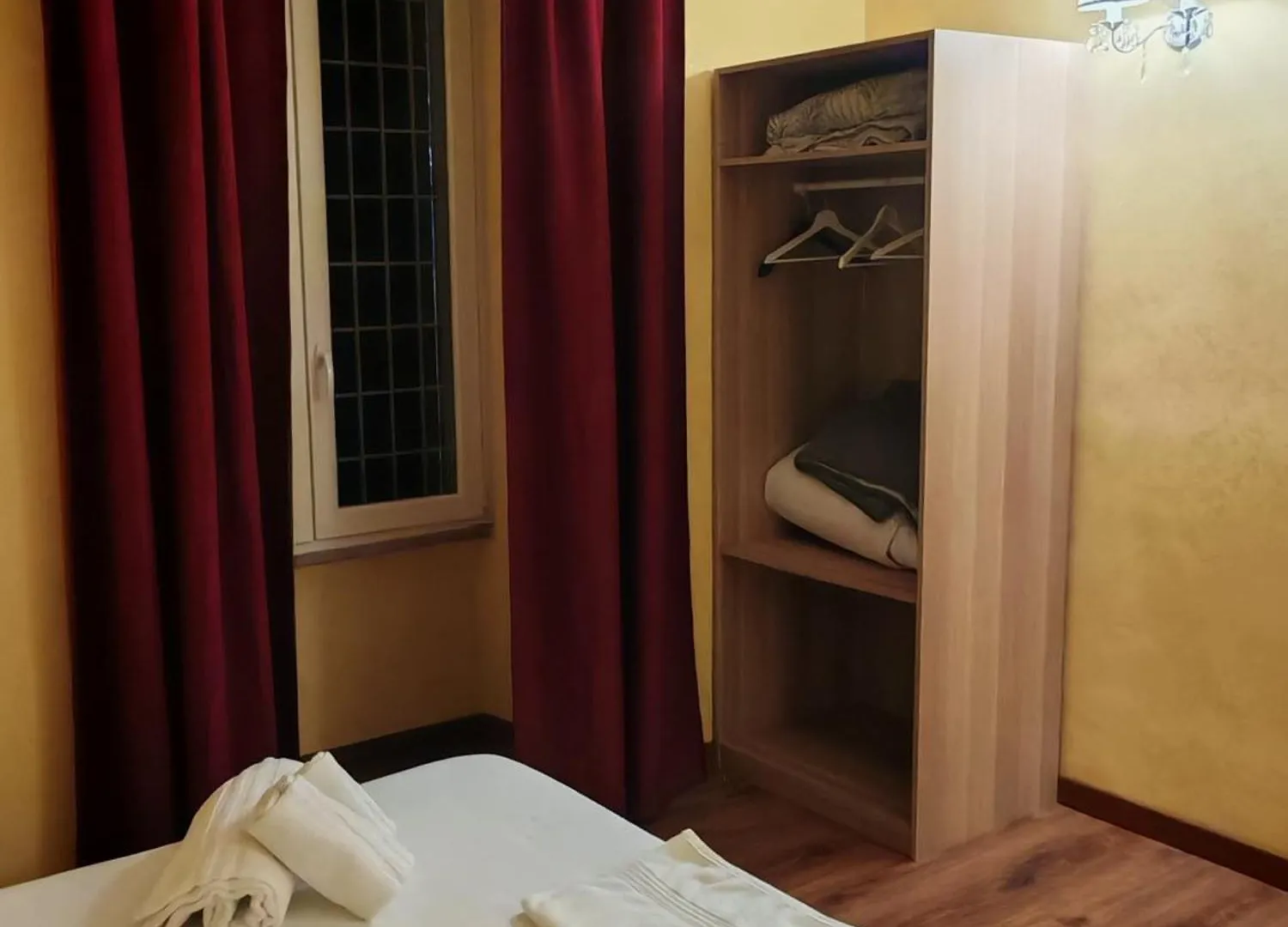 La Breccia A Porta Pia Bed and Breakfast Rome